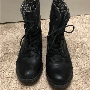 Barely worn black combat boots